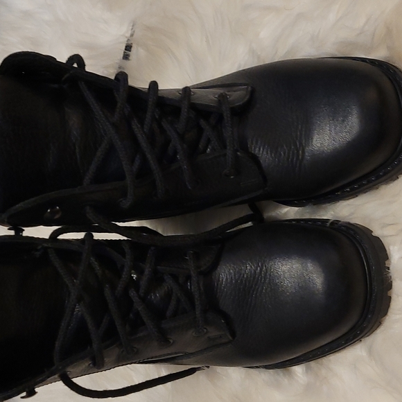 L.L. Bean Boots, NEW! - Picture 2 of 5